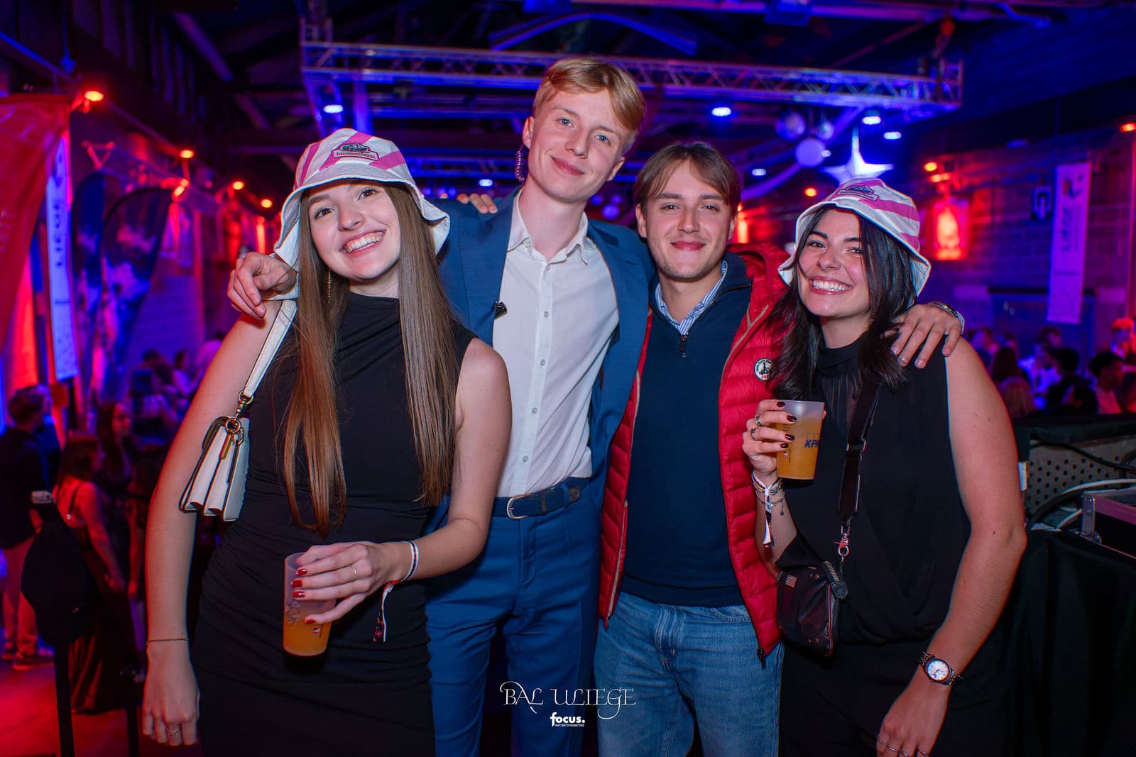 Une bande d’amis en bob sur la piste